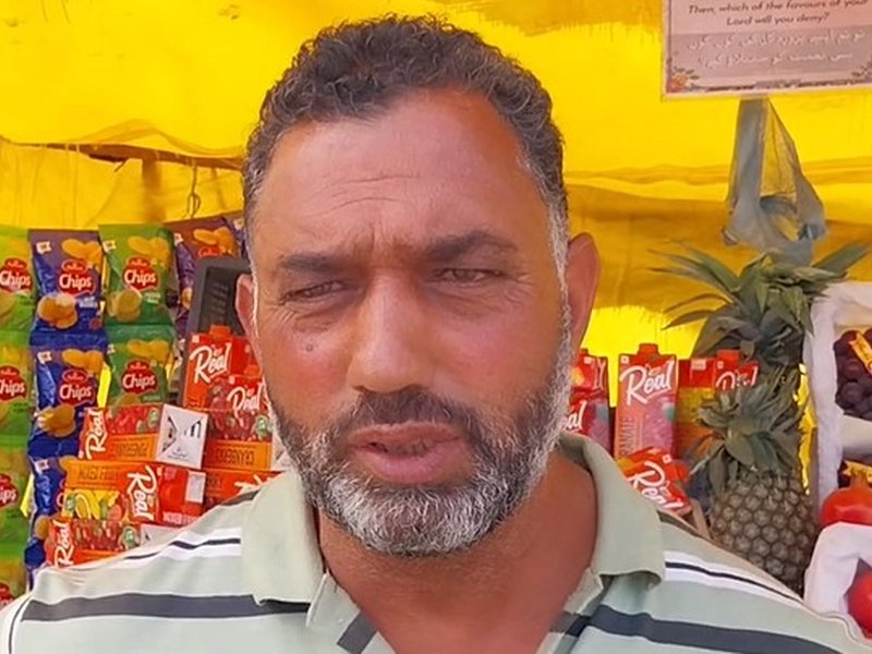 त्राल के स्ट्रीट वेंडर्स ने पीएम स्वनिधि योजना को आजीविका बढ़ाने का दिया श्रेय, कश्मीरी युवाओं से लोन सुविधा का लाभ उठाने की अपील