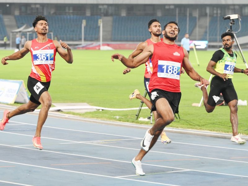 Sprinter Manikanta Hoblidhar overcomes stomach cramps, wins 100m gold in the 65th National Open Athletics Championships at Jawaharlal Nehru Stadium in New Delhi on Friday. Photo credit: AFI