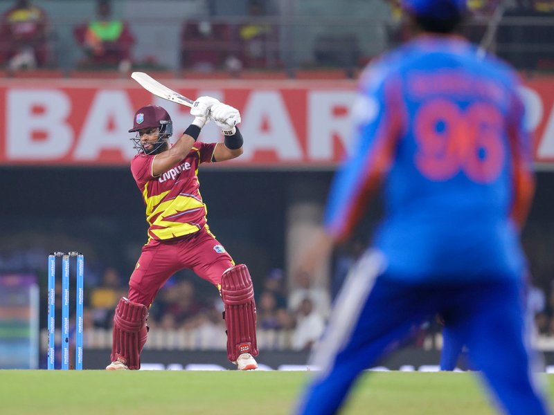 People underrate Shai Hope a lot, has special skill in shutting out noise: Roston Chase  