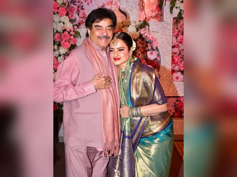 Shatrughan Sinha wishes Rekha on 72nd b’day: Lots of love for our own, mystic, mysterious woman