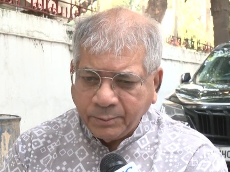 'Emergency-kind of a situation': Prakash Ambedkar extends supports to CJP protest