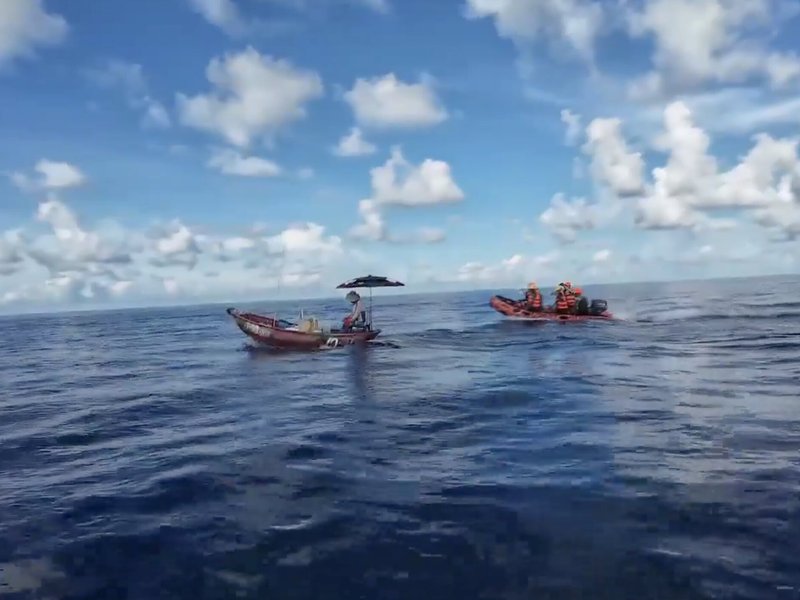 Philippines condemns intrusion by Chinese militia vessel, 22 sampans into Kota Island waters