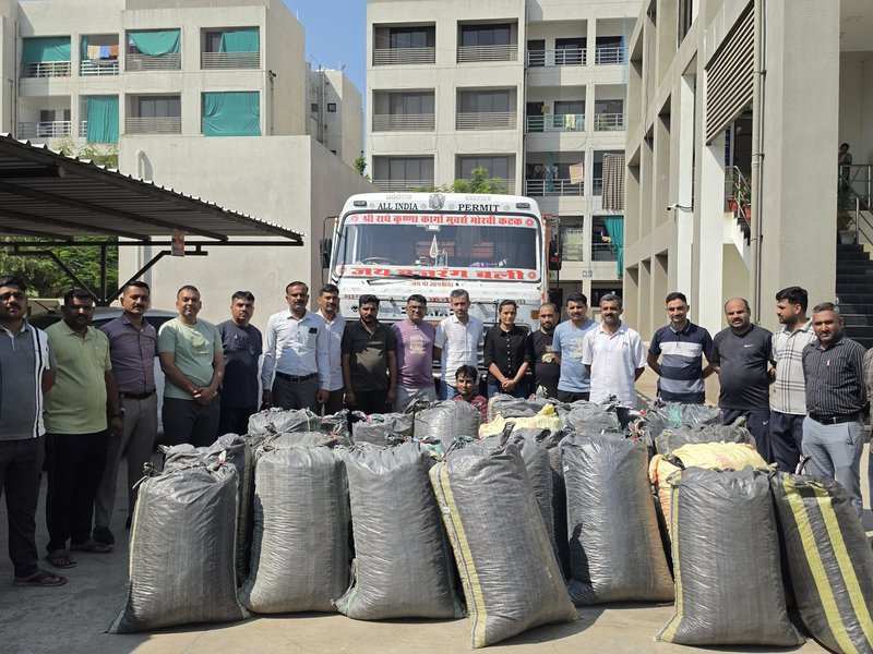 696 kg of poppy husk worth Rs 1.04 crore seized from truck carrying steel coils in Gujarat
