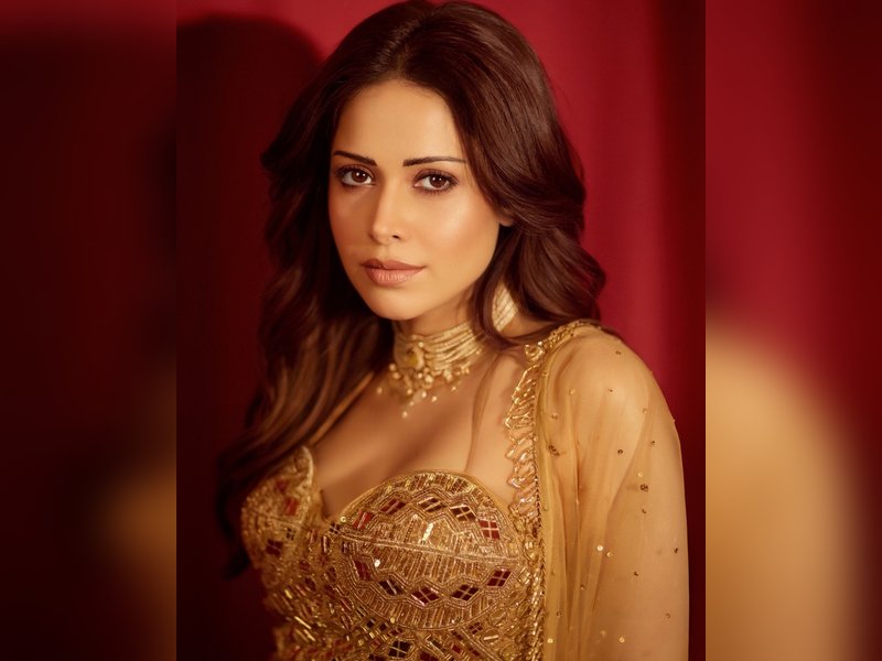 Nushrratt Bharuccha shares first post after the spine injury: Picture abhi baaki hai mere dost