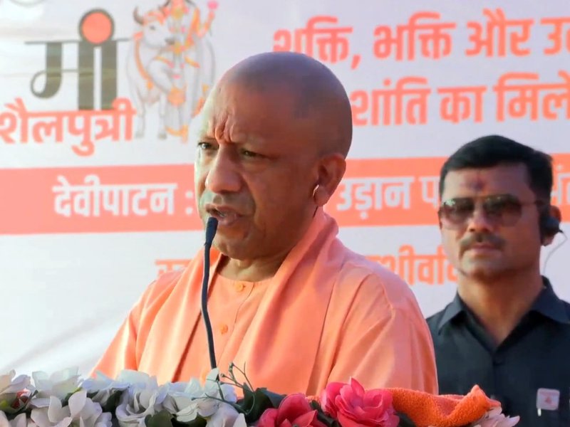 नारी का सम्मान और स्वावलंबन ही रामराज्य का आधार : मुख्यमंत्री योगी
