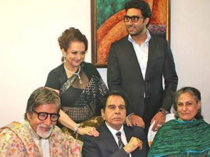 अमिताभ बच्चन की अदाकारी के मुरीद थे दिलीप कुमार, सायरा बानो ने बिग बी के जन्मदिन पर साझा किया खास किस्सा