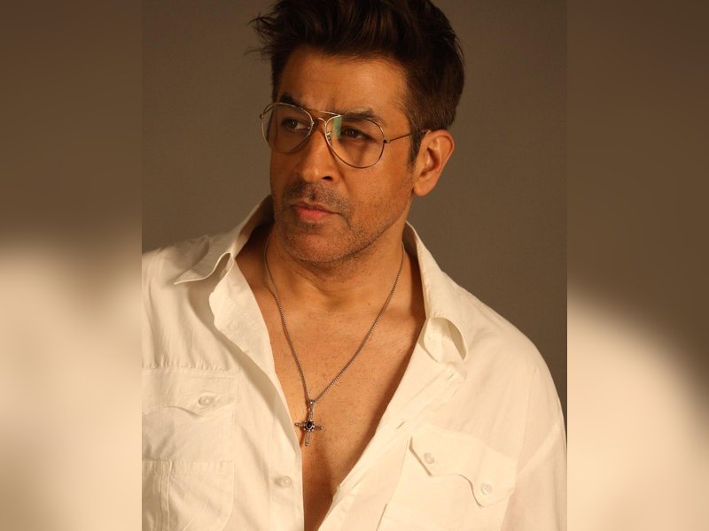 Rajat Bedi heartfelt message for girl dads: Every girl deserves that chance