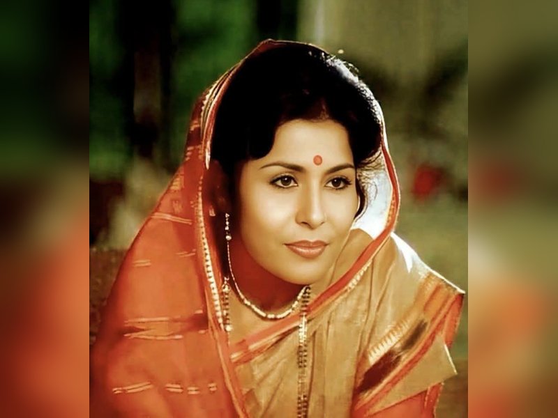 Maharashtra CM Devendra Fadnavis mourns the loss of veteran Lavani artiste and actress Madhu Kambikar