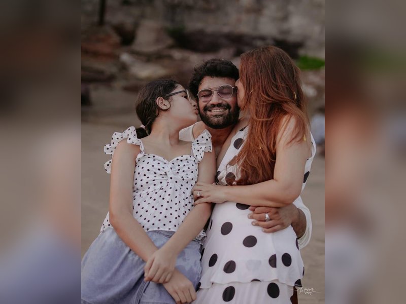 Keerti Kelkar calls husband Sharad Kelkar 'man with the biggest heart' in a belated birthday post