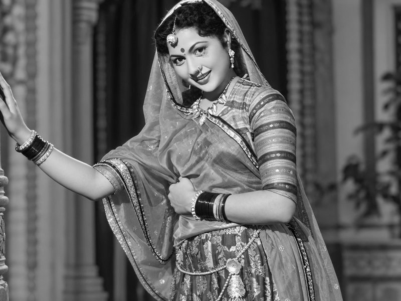 निरूपा रॉय: शादी से पहले नहीं देखी थी एक भी फिल्म, फिर पर्दे पर बनीं देवी और अमिताभ बच्चन की मां के रूप में हो गईं अमर