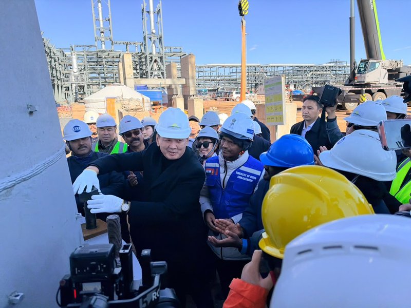 Mongolian President thanks PM Modi for oil refinery project 