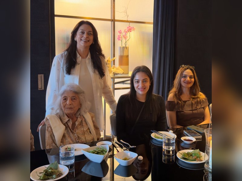 Juhi Chawla wishes her mom who 'sends you to the airport 3 hours before'