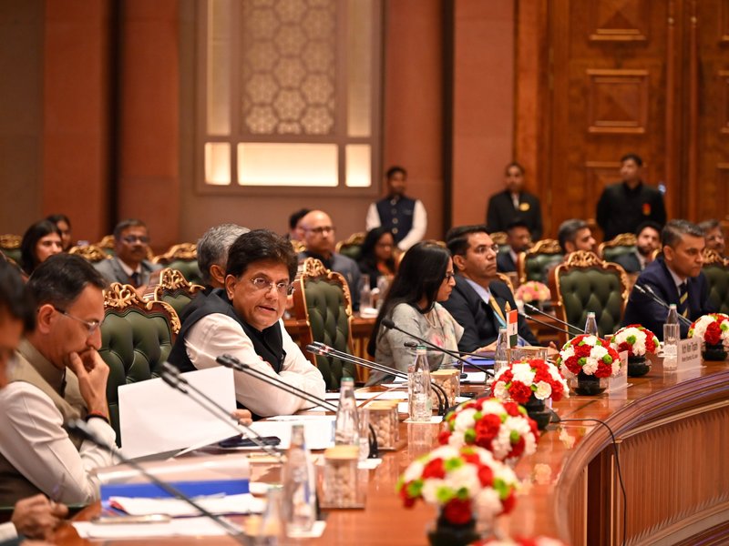 पीयूष गोयल ने कारोबारियों से 2030 तक भारत-ब्रिटेन द्विपक्षीय व्यापार को दोगुना करने की अपील की