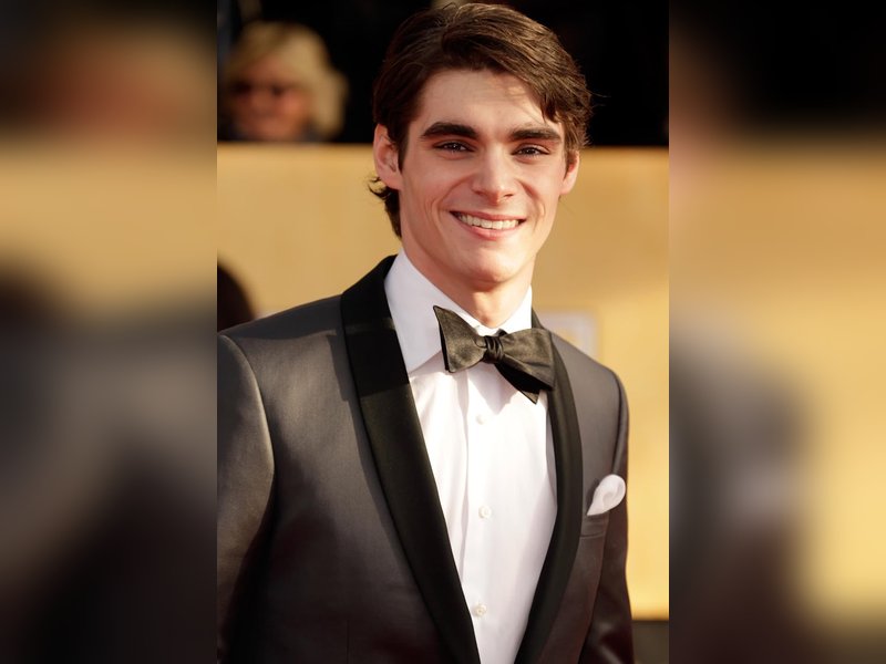 Marlee Matlin, Dean Norris mourn the loss of ‘Breaking Bad’ star RJ Mitte