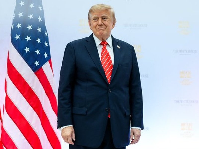 Trump hails Ramaswamy as 'very good friend', calls rival 'total lunatic'