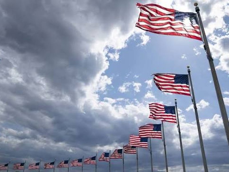 IMF sees US growth at 2.3 pc through 2027