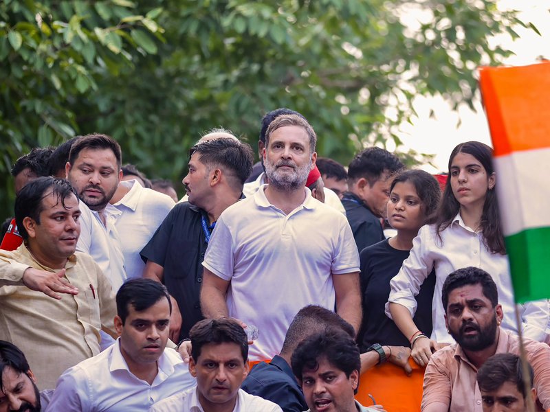 Delhi Police register multiple FIRs over Oppn march to SC; detain Ashutosh Ranka, Saurav Das from Jantar Mantar