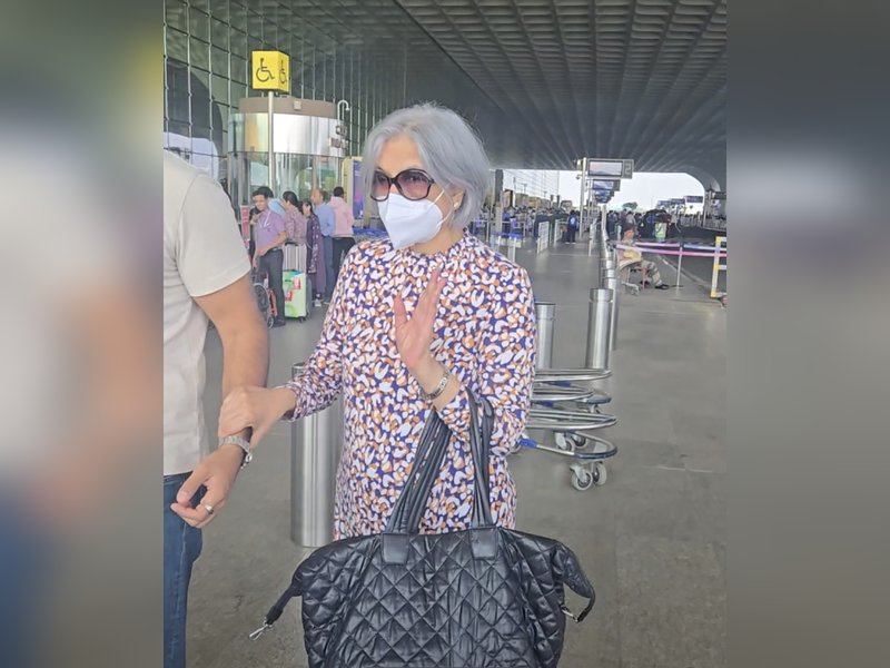 Zeenat Aman spotted at airport wearing a mask, keeps interaction short with paparazzi 