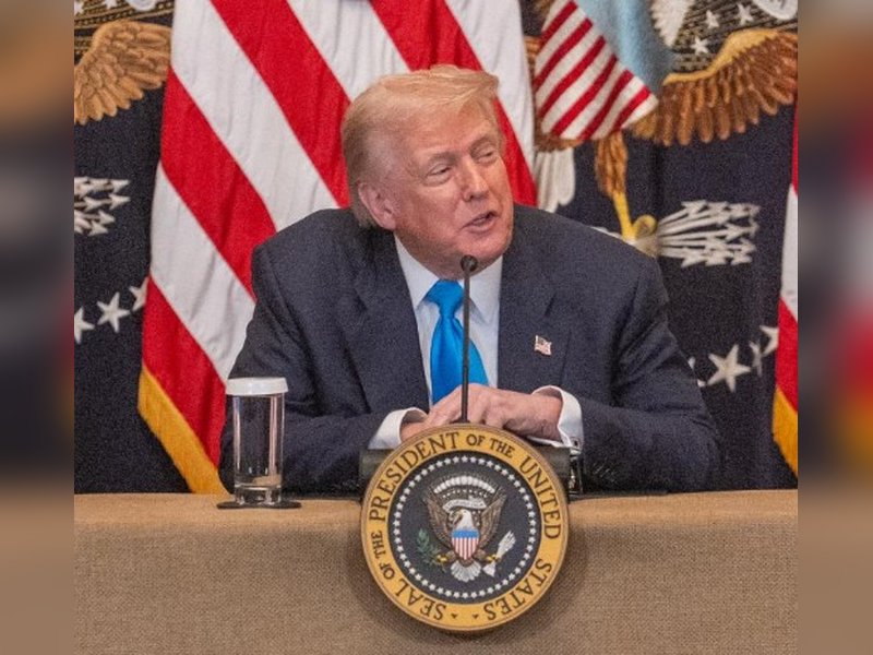 Trump says people leaking sensitive military info should be shot