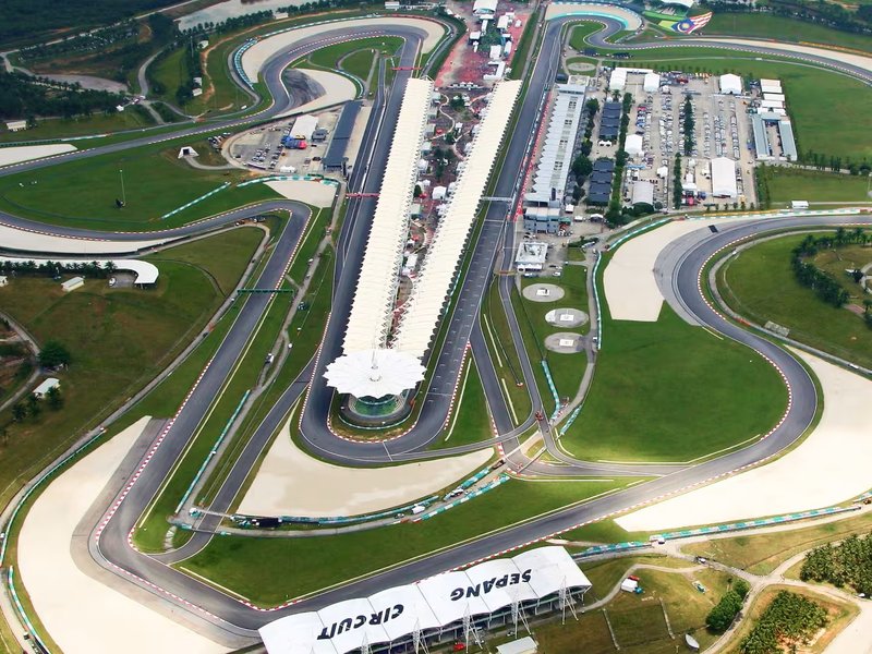 Malaysia considering bringing F1 back after strong turnout in Sepang 