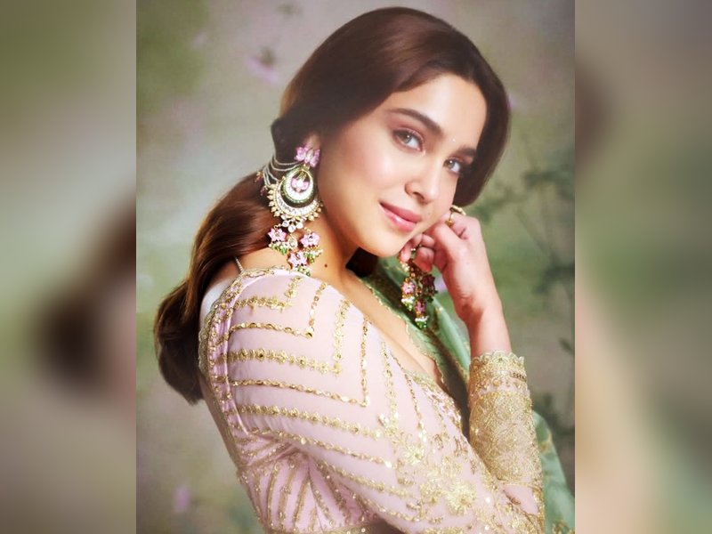 Sharvari unpacks Sooraj Barjatya's approach for filming ‘Jhumka Patola’