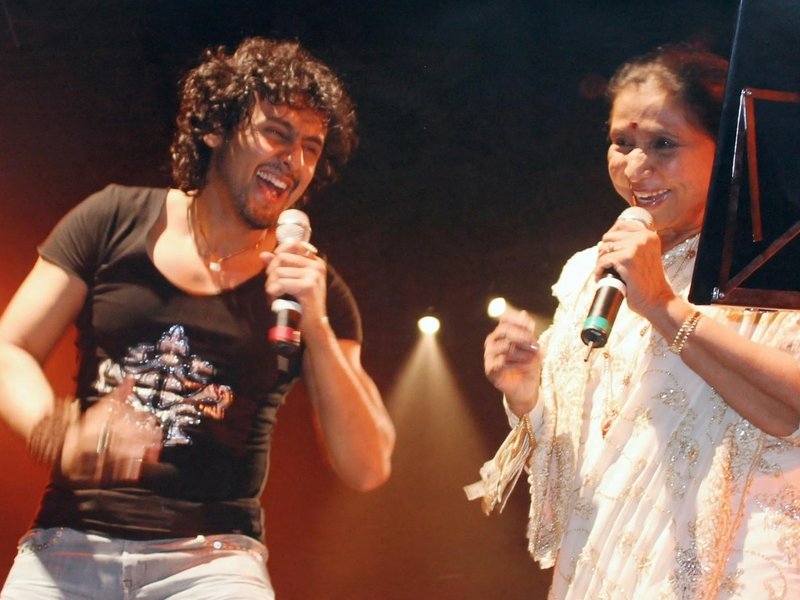 Sonu Nigam shares 19-year-old picture throwback pic with Asha Bhosle from 2007