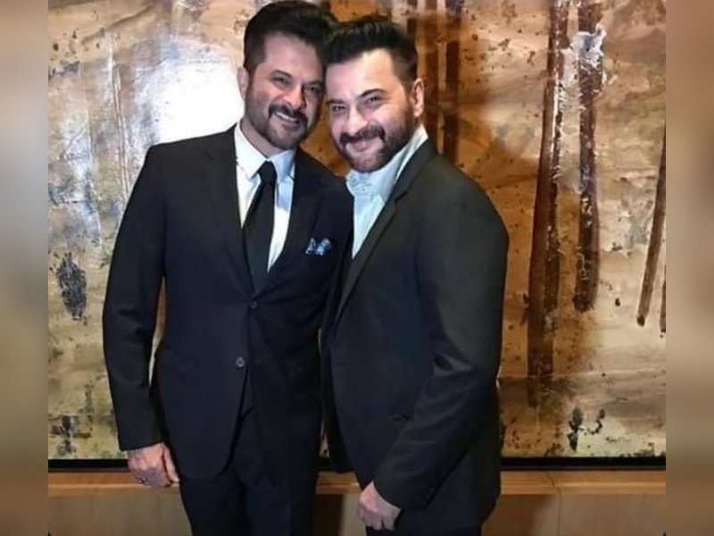Anil Kapoor wishes younger brother Sanjay: Hasn't outgrown his little brother privileges 