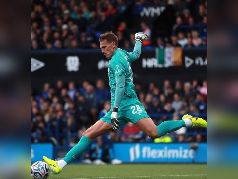 ‘We can frustrate Man City,' says Ipswich goalkeeper Walton ahead of Premier League clash (Credit: Christain Walton/Instagram)