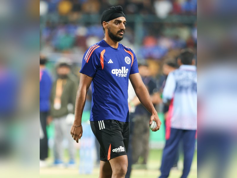 ‘Special jersey for a special bowler’: Arshdeep Singh honoured on 100th T20I appearance