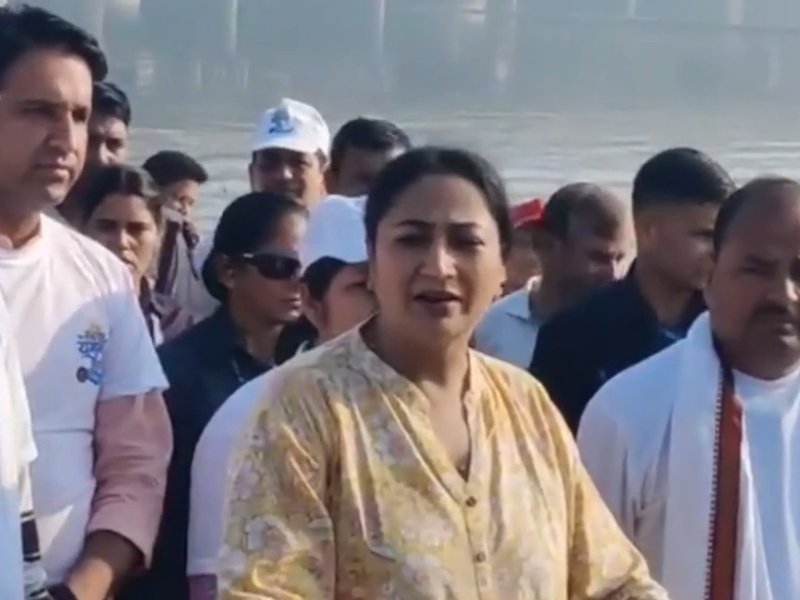 दिल्ली में ‘चलो यमुना’ के तहत सफाई अभियान, मुख्यमंत्री रेखा गुप्ता ने लोगों से की अपील