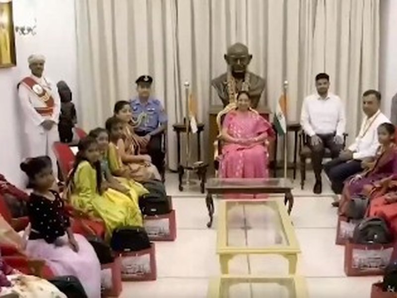 Karnataka Guv Sudha Yadav celebrates Navaratri with underprivileged girls, performs Kanya Pujan at Lok Bhavan