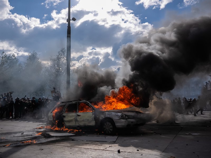 French PM urges targeted curfews after violent weekend protests