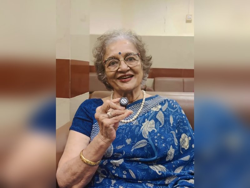 Asha Parekh speaks fluent Marathi, lauds Amruta Subhash for play ‘Asen Mi... Nasen Mi...’
