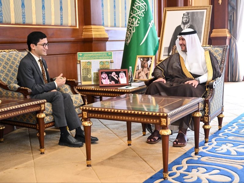 Indian diplomat, Madinah's Deputy Governor discuss strengthening India-Saudi Arabia ties 