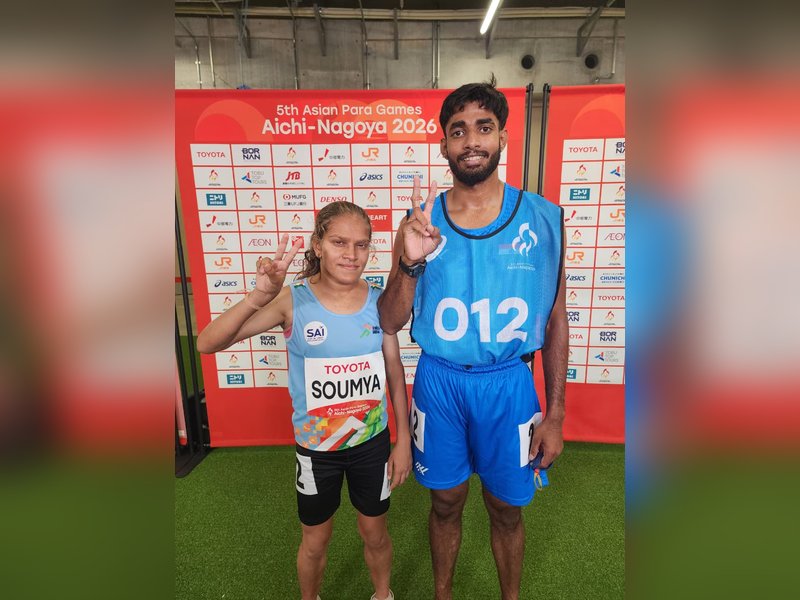 President Droupadi Murmu congratulates Ravi K. Budigina, Soumya, Rinku and other medallists. Photo credit: PCI