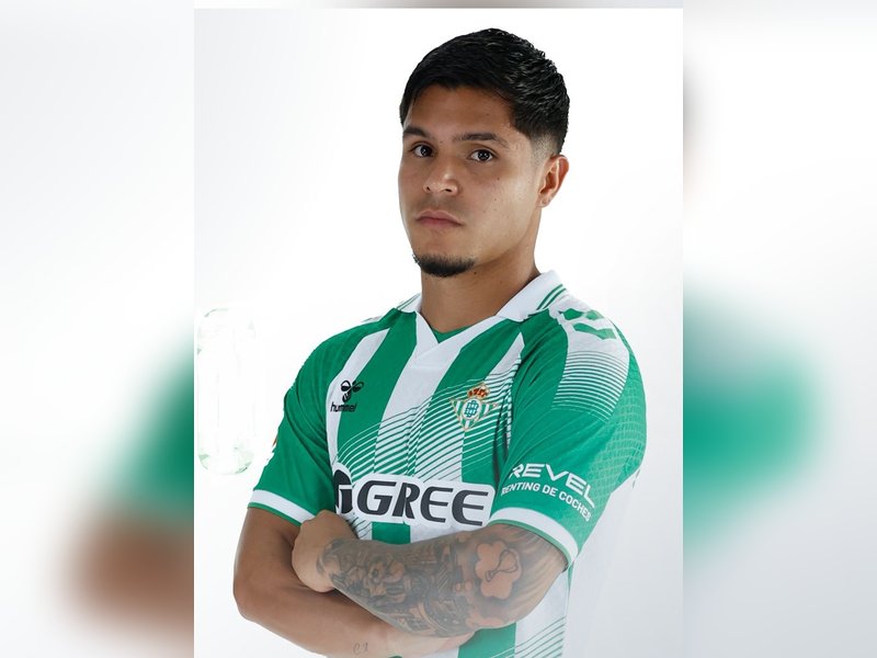 Real Betis' Colombian striker Cucho Hernandez suffers calf injury sustained a calf injury during their match against Barcelona on Saturday. Photo credit: Real Betis