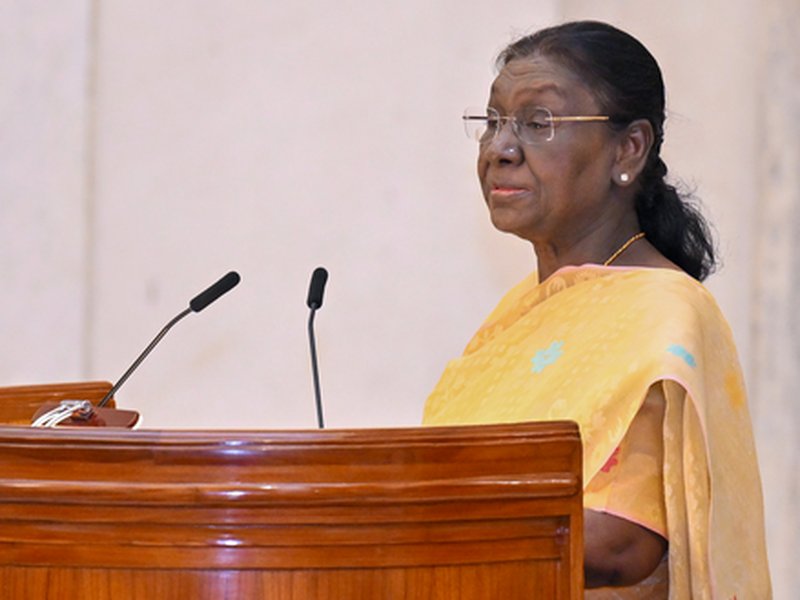 राष्ट्रपति मुर्मु और उपराष्ट्रपति राधाकृष्णन ने सभी भारतीयों को दी विजयादशमी की शुभकामनाएं