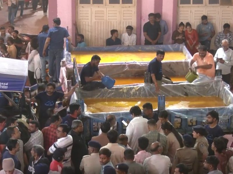गांधीनगर के रूपाल में उमड़ा आस्था का महासागर, मां वरदायिनी की पल्ली पर श्रद्धालुओं ने घी चढ़ाकर मांगीं मन्नतें