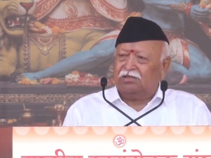 आरएसएस प्रमुख ने विजयादशमी पर आत्म-जागरूकता, स्वदेशी और सामाजिक समरसता के महत्व पर जोर दिया