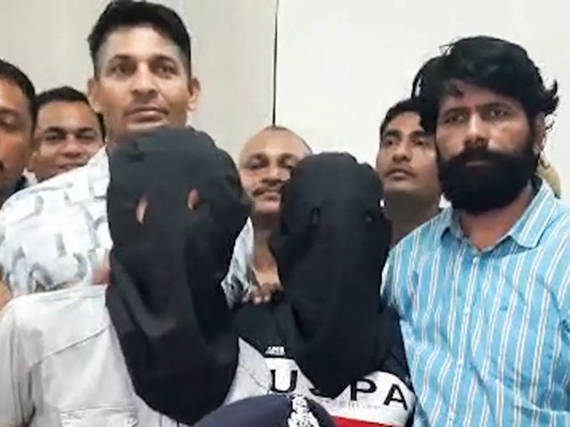 टाइगर श्रॉफ फायरिंग केस: 25 हजार रुपए में खरीदी थी वारदात में इस्तेमाल बाइक, तीनों आरोपियों की पहचान आई सामने 