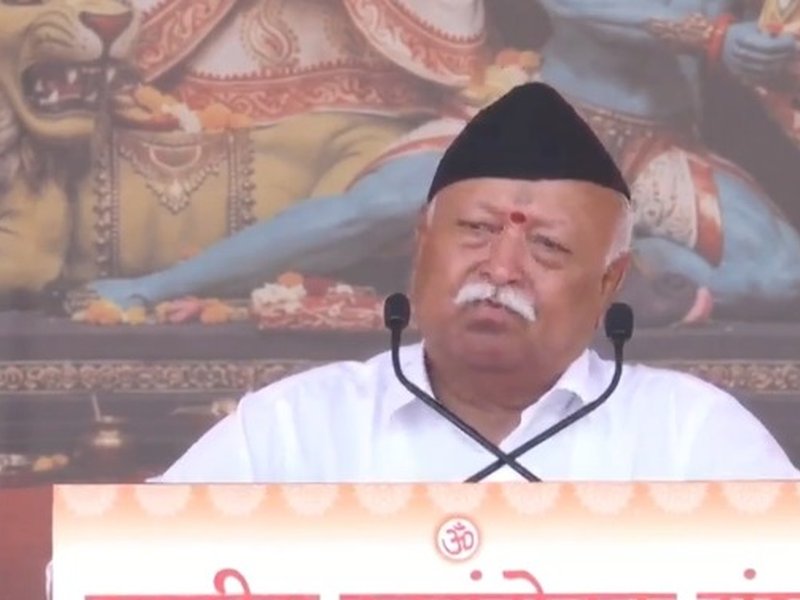 संघ के वार्षिक विजयादशमी कार्यक्रम में मोहन भागवत ने कैप्टन स्मित मच्छार का किया जिक्र, बोले- यही है हिंदू स्वभाव