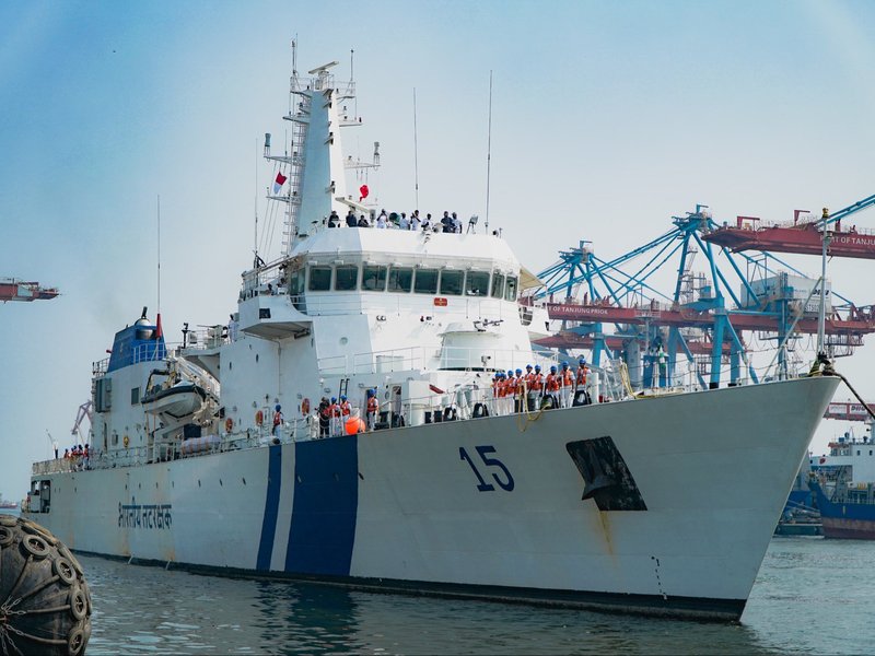 Indian Coast Guard Ship Shaunak strengthens cooperation with Indonesia