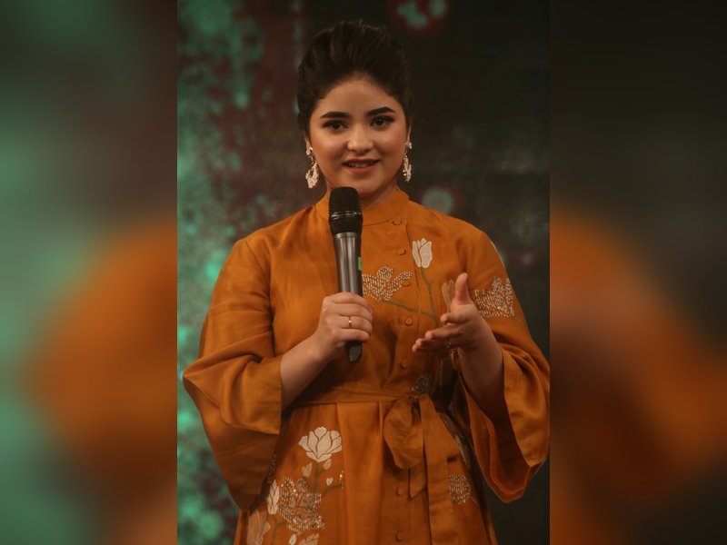 'दंगल' की छोटी गीता फोगाट बनने से बॉलीवुड छोड़ने तक, कुछ ऐसा रहा जायरा वसीम का सफर