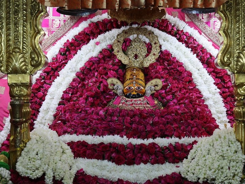 बाबा श्याम का दो दिवसीय मासिक मेला शुरू, अलसुबह से दर्शनों के लिए लगी कतारें