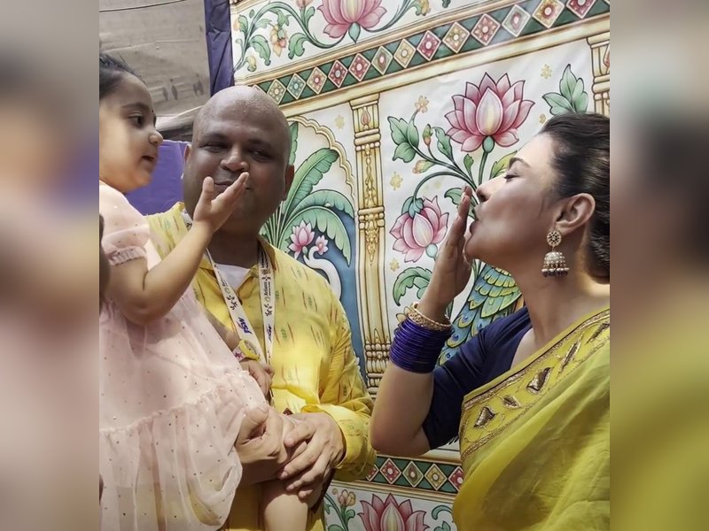 Kajol mingles with little girl, serves bhog to devotees at Durga Puja pandal, calls it ‘Family, Bhakti and Bhog’