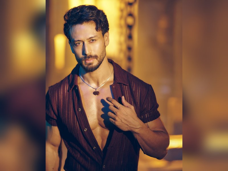 Tiger Shroff's mother Ayesha shares a video of his son's arms with burn marks 