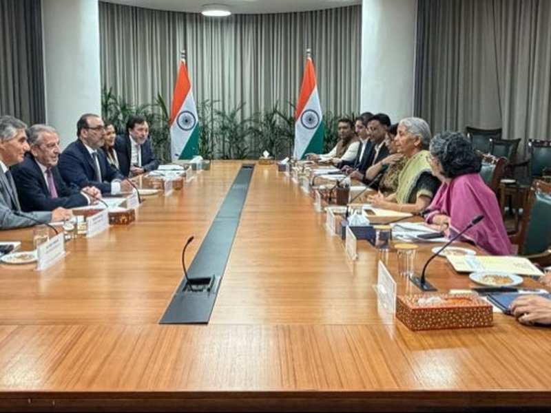 वित्त मंत्री सीतारमण ने चिली के प्रतिनिधिमंडल से की मुलाकात, द्विपक्षीय व्यापार को मजबूत करने पर हुई चर्चा
