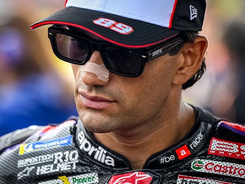 Aprilia 'quite positive' on Martin's surprise return to Malaysia after wrist fracture