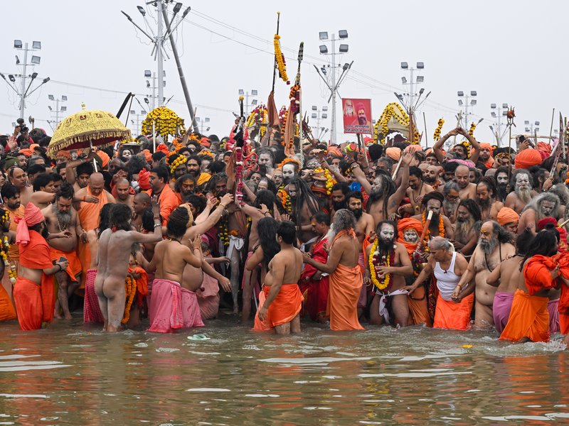 सर्दियों में यात्रा का बना रहे हैं प्लान? प्रयागराज, वाराणसी और अयोध्या की सैर से लगेंगे चार चांद