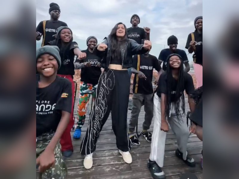 Bhagyashrii Borse shakes a leg with dance group Ghetto Kids; says 'These kids stole my heart' (Photo: Bhagyashrii Borse/Instagram)